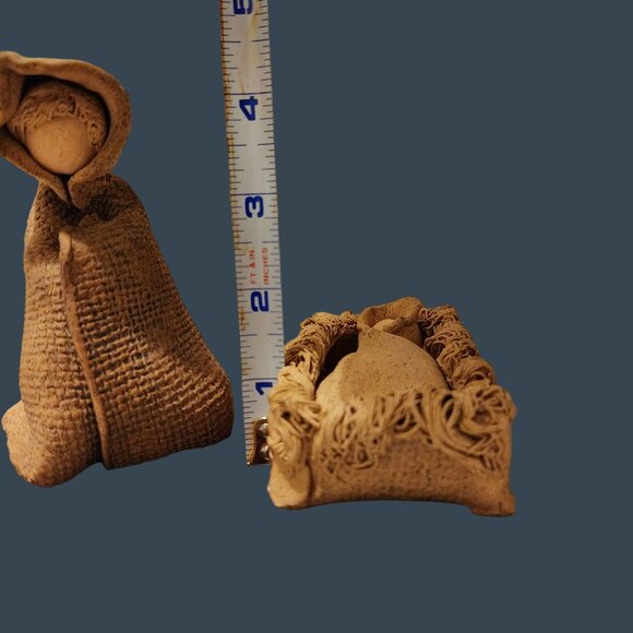 Handcrafted Clay Nativity Set Mary & Baby Jesus 4" Tall - Picture 4 of 7